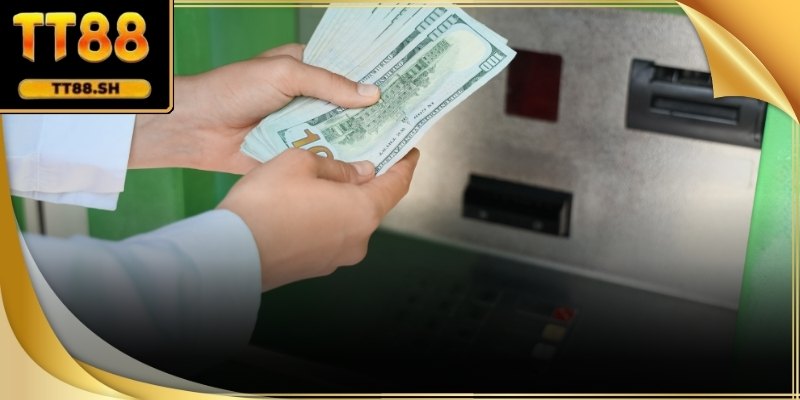 Trạng thái xử lý và lịch sử rút tiền hiển thị trên tài khoản TT88